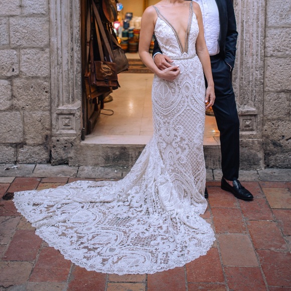 Galia Lahav Dresses & Skirts - Galia Lahav Gala 904 gown US size 2 (altered)